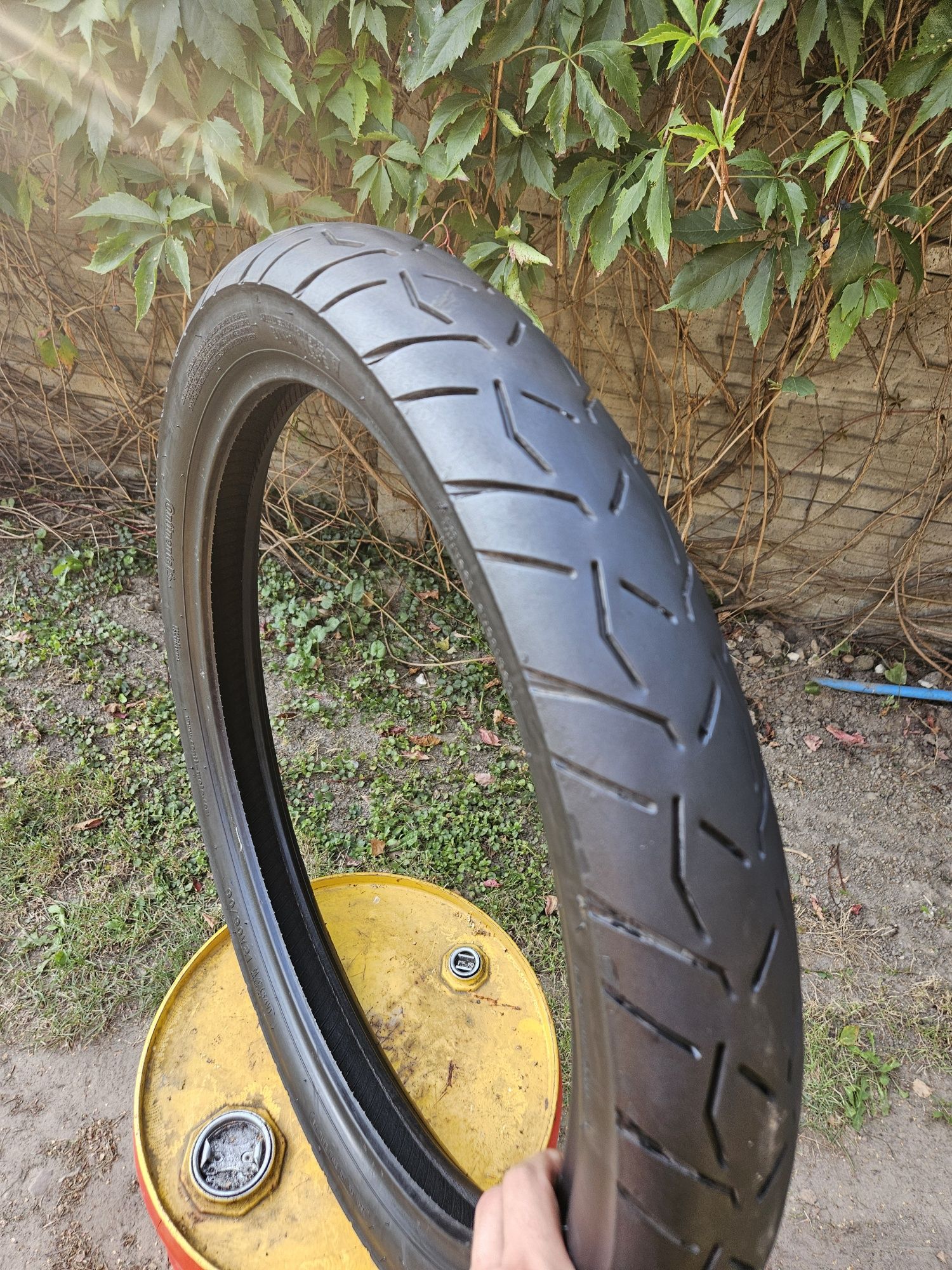 Continental ContiTrailAttack 90/90R21 Dot 0623 Nr.1011
