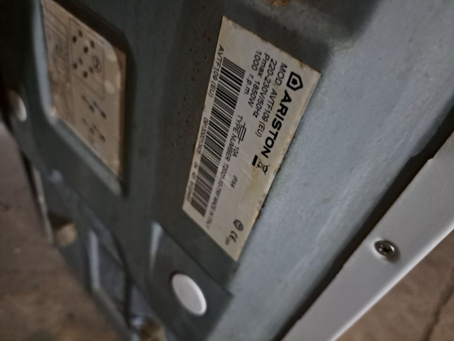 Продам стиральную машину на запчасти