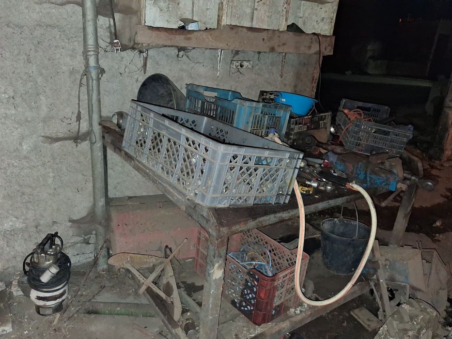 2 Mesas de trabalho com torno