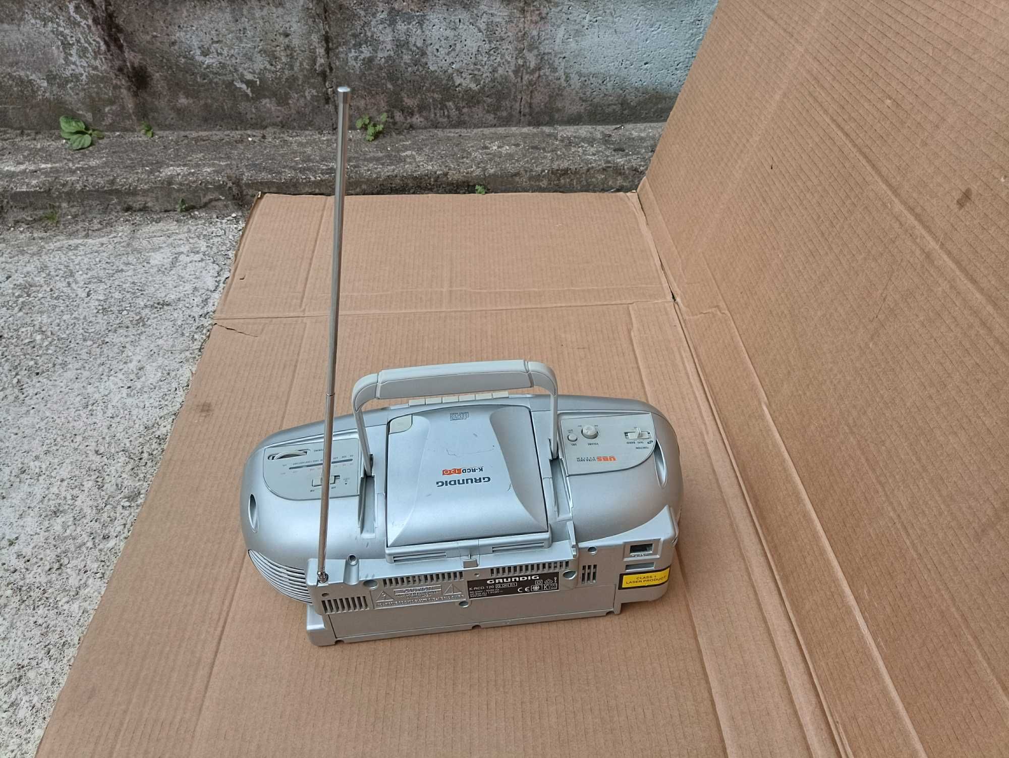 stary radiomagnetofon radioodtwarzacz GRUNDIG K-RCD 120