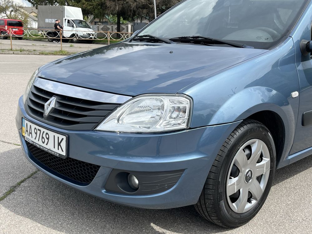 Продам Renault logan mcv 2009р. 1.6 газ/бенз.