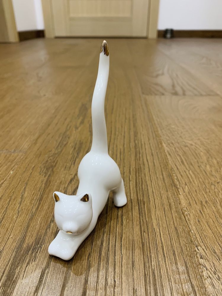 Figurka ceramiczna kot