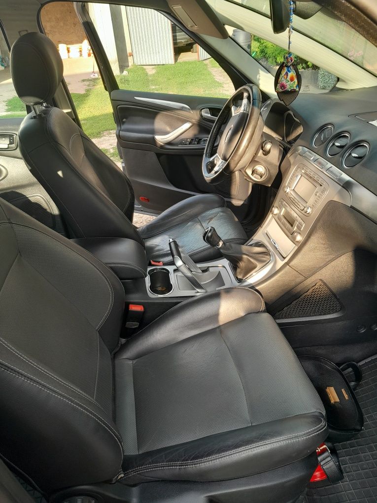 Ford S-max  7 - osobowy