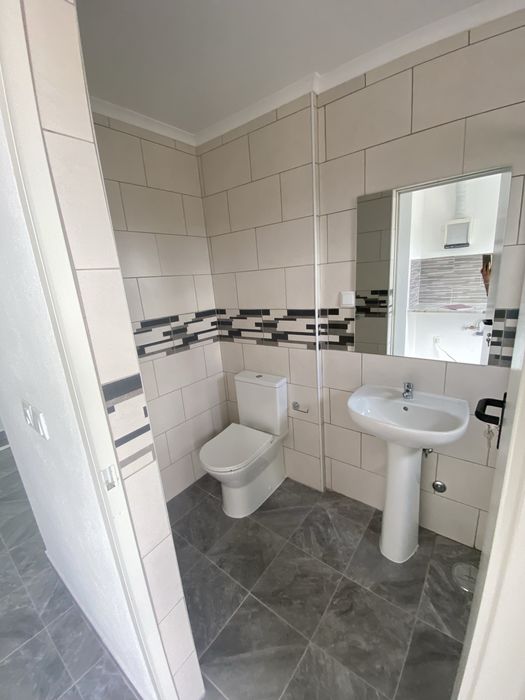 Alugo T0 novo com agua e luz inclusso