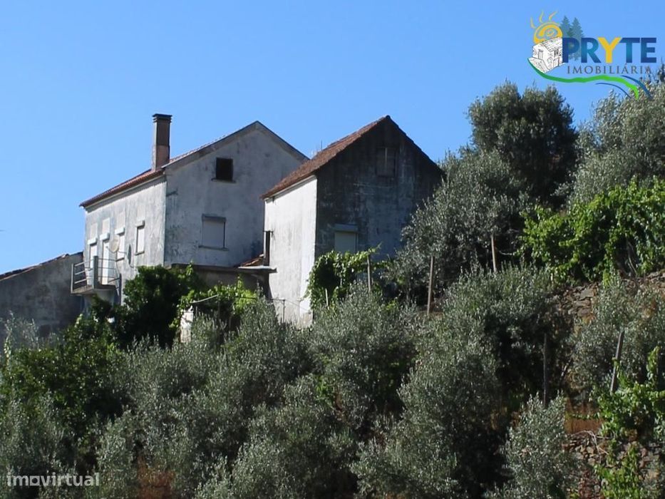 Imóvel rústico situado em Álvaro - Oleiros, para reconstruir