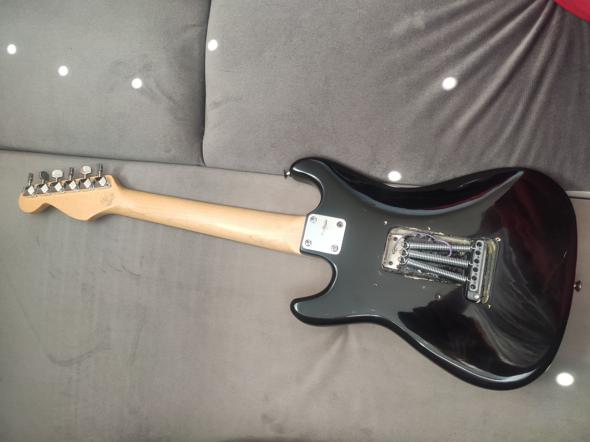 Sprzedam gitarę elektryczną