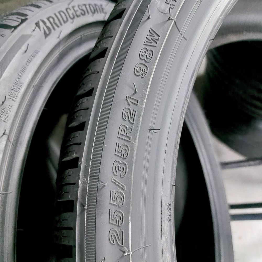 255/35/21 R21 Bridgestone Blizzak LM005 4шт зима