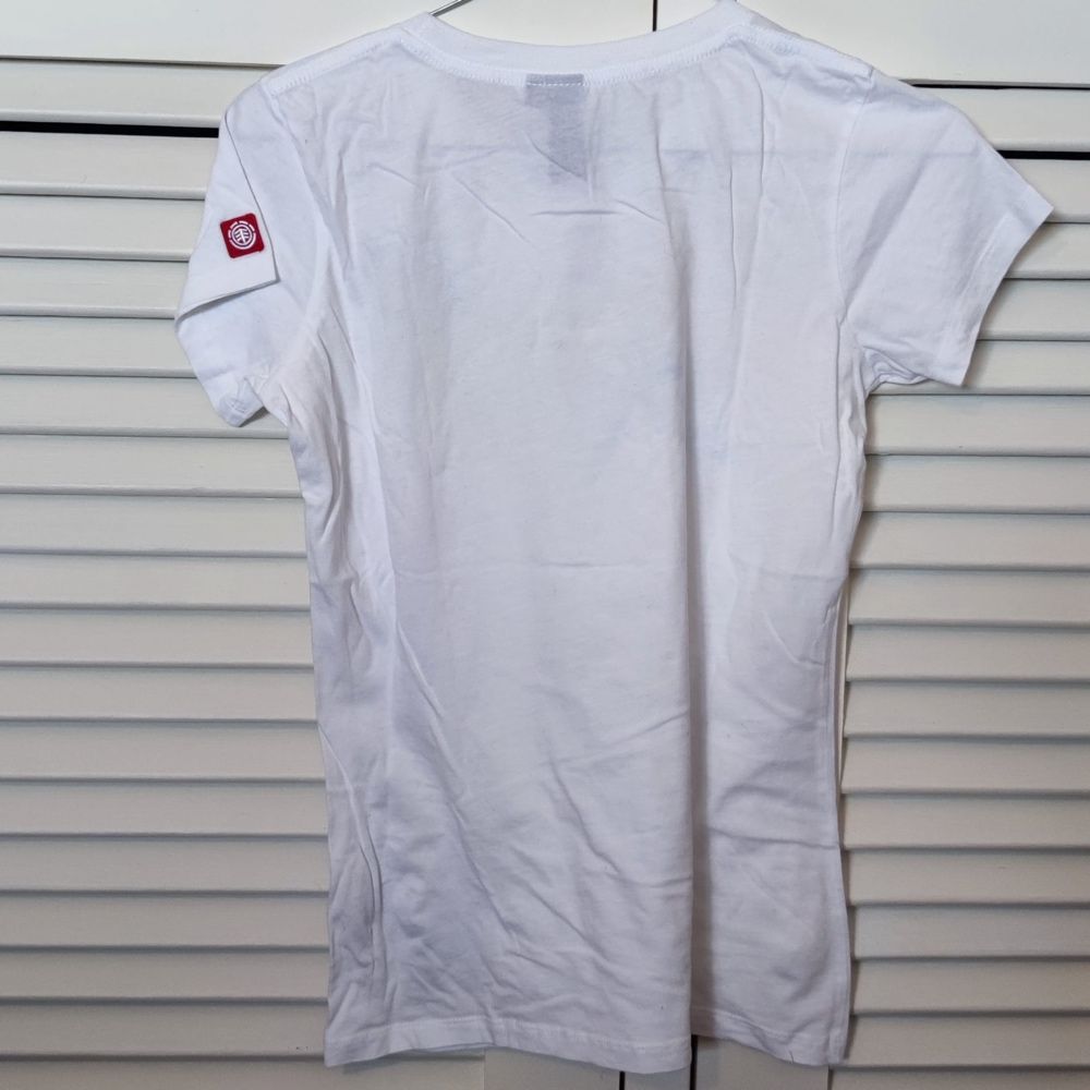 T-shirt Branca Element tamanho S