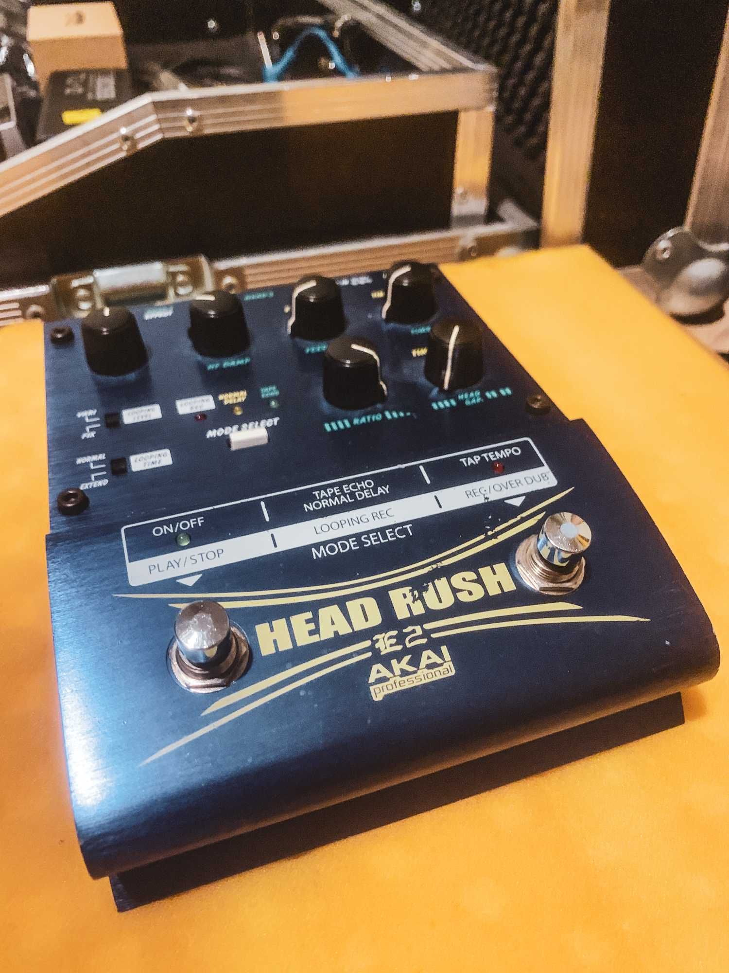 Akai Headrush E2. Looper / Tape echo / okazja!