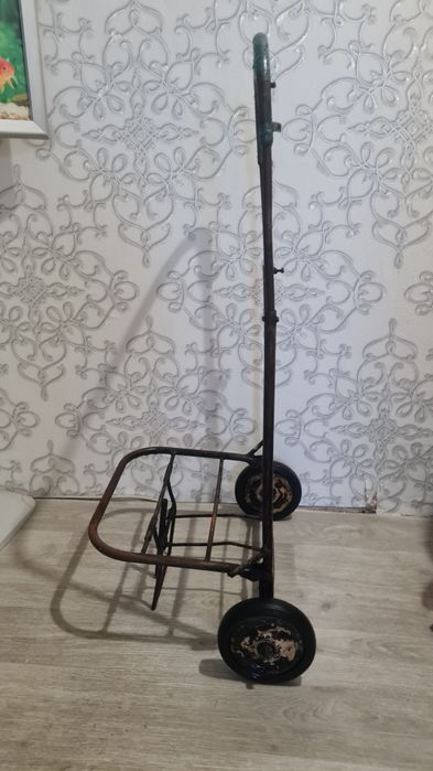 Тележка металлическая литая 95см