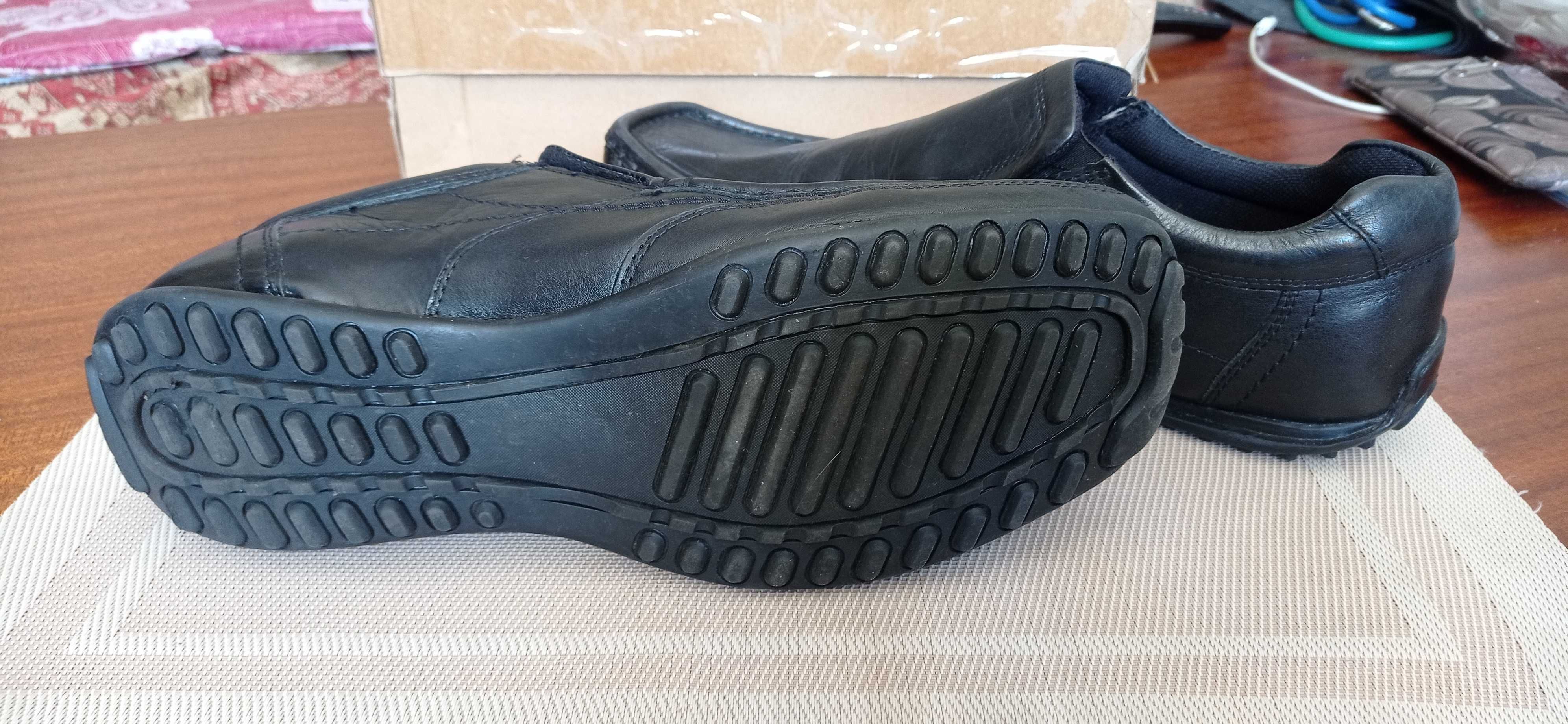 Мокасини чоловічі шкіряні George 45 р.
