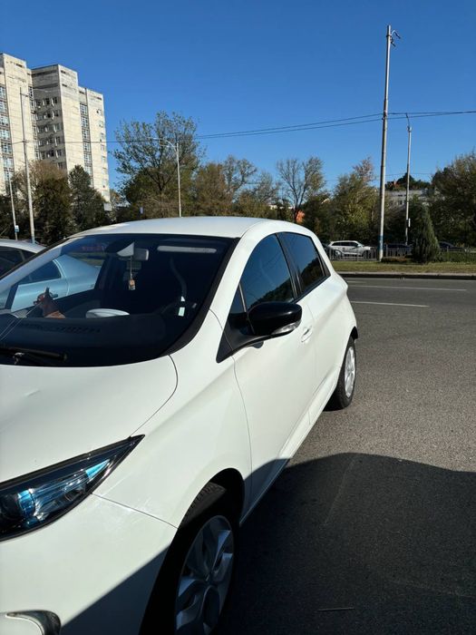 Продам електроавто Renault Zoe 22kwt