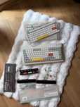 Klawiatura mechaniczna NuPhy Air96v2, cowberry + dodatki