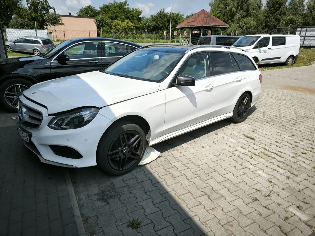 Mercedes E klasa 220cdi uszkodzony silnik