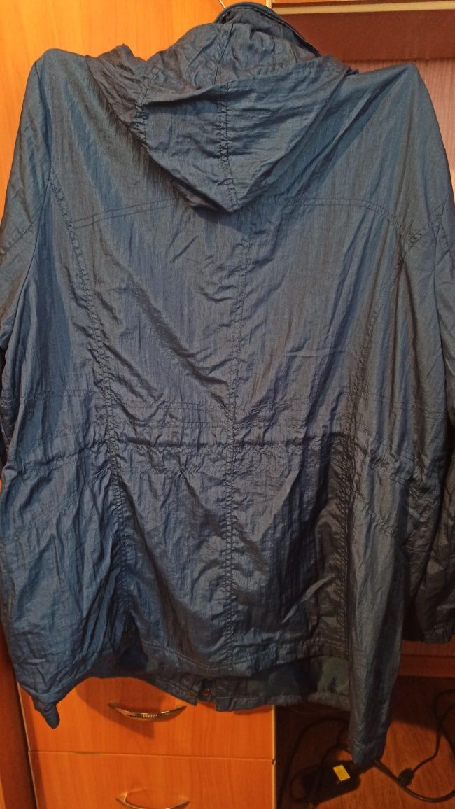 Куртка, вітровка жіноча, р 56