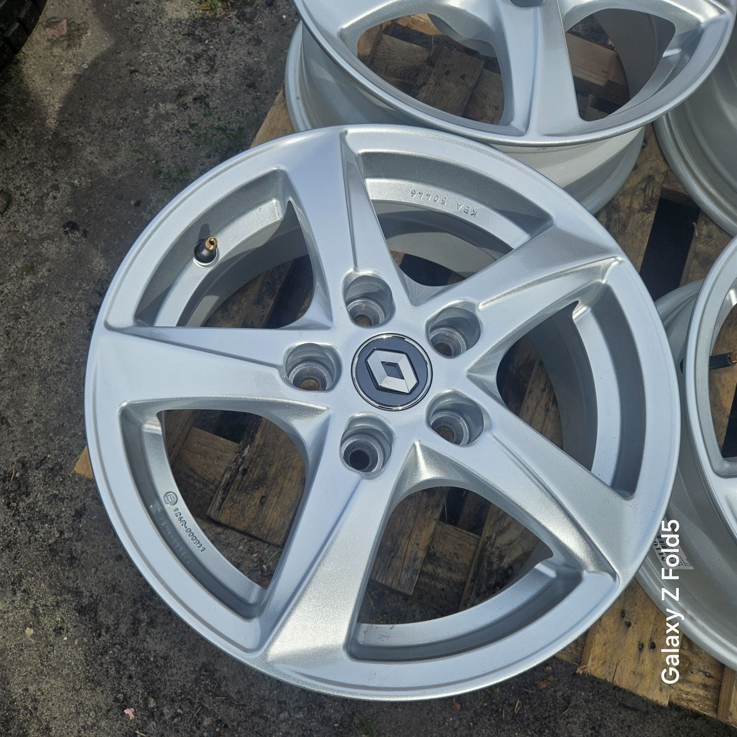 Nowe Alufelgi 15 Renault Express Kangoo Megane IV Fluence 5x114,3