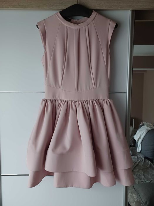 Sukienka pudrowy róż