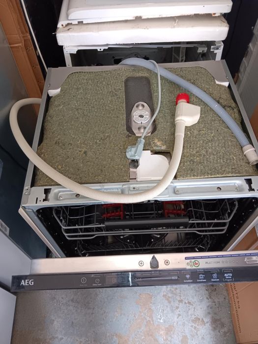 Máquina de lavar louça AEG, encastravel.