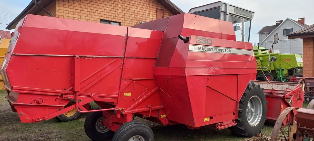 Комбайн Massey Ferguson 330 Массей  Фергюсон 330 MF 330
