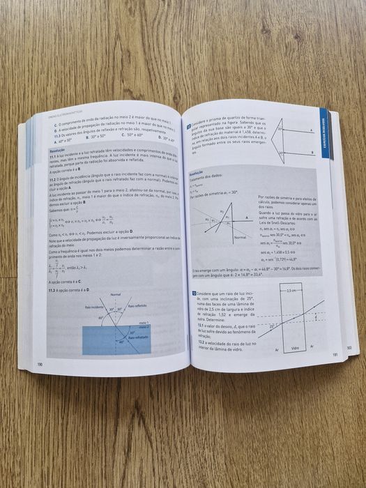 Exercícios de física 11° ano