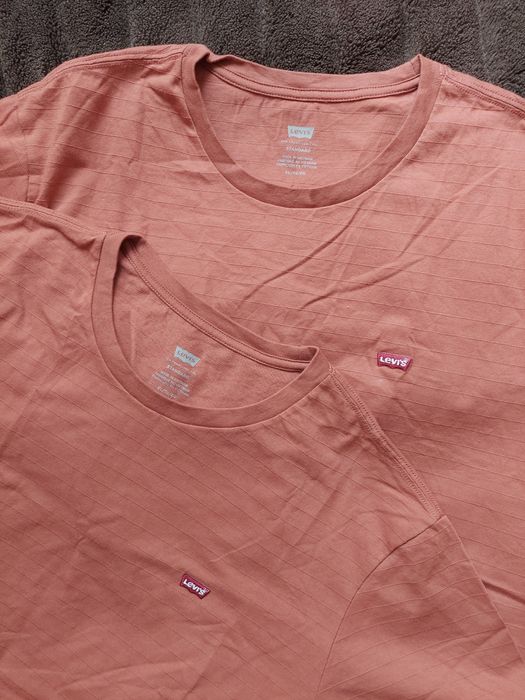 футболка фірми Levi's Housemark оригінал 

Размер: XL 

Заміри детальн