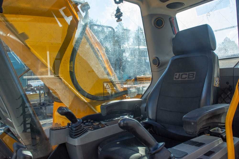 Гусеничний екскаватор JCB JS220X 2018 р. 129 кВт. 10233 м/г.