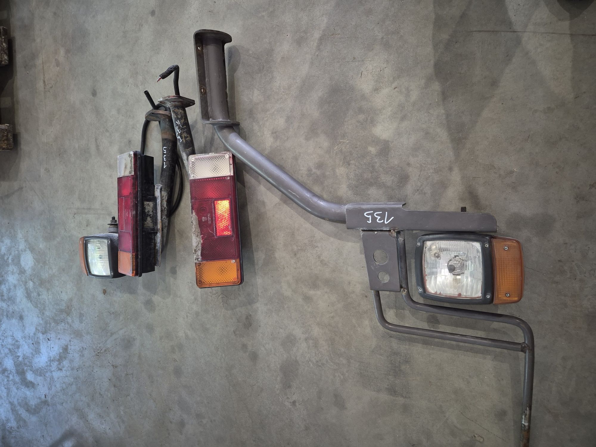 Wspornik lampy, mocowanie, uchwyt lamp Manitou - części