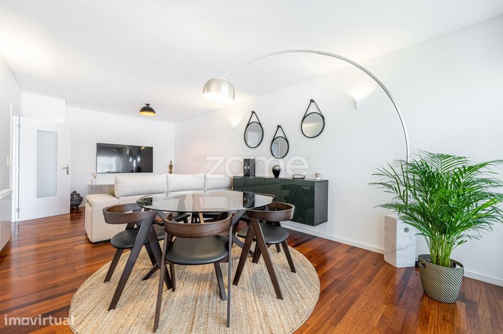 Apartamento T3 c/ 2 suites e varanda ao Hosp. S.João | Pedrouços, M...