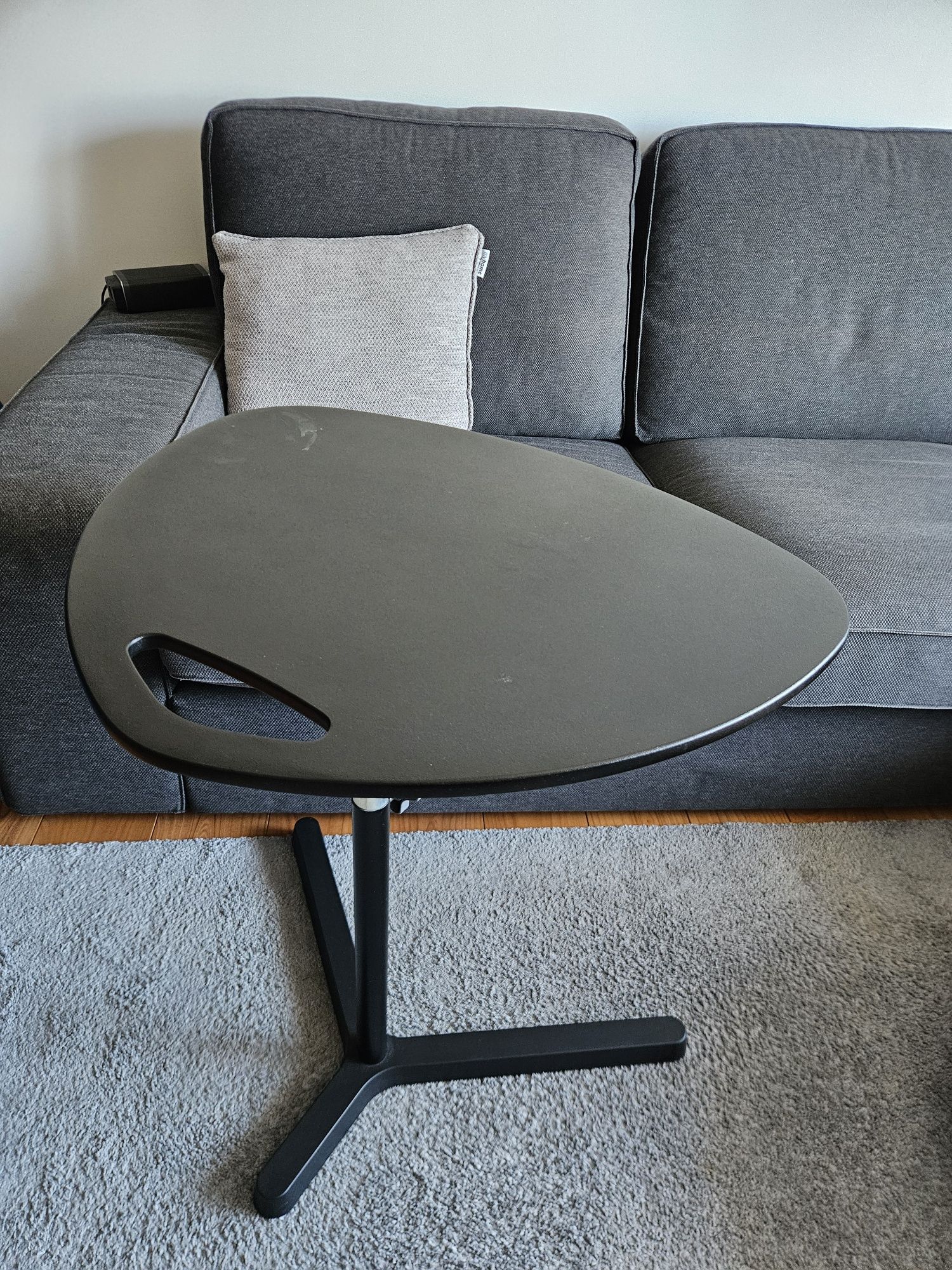 Mesa suporte portátil IKEA