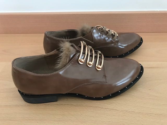 Sapatos NOVOS Nº 40