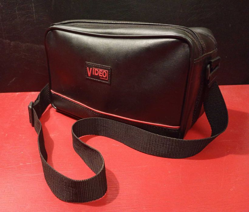 Легендарна відеокамера Panasonic RX3 як історичний артефакт