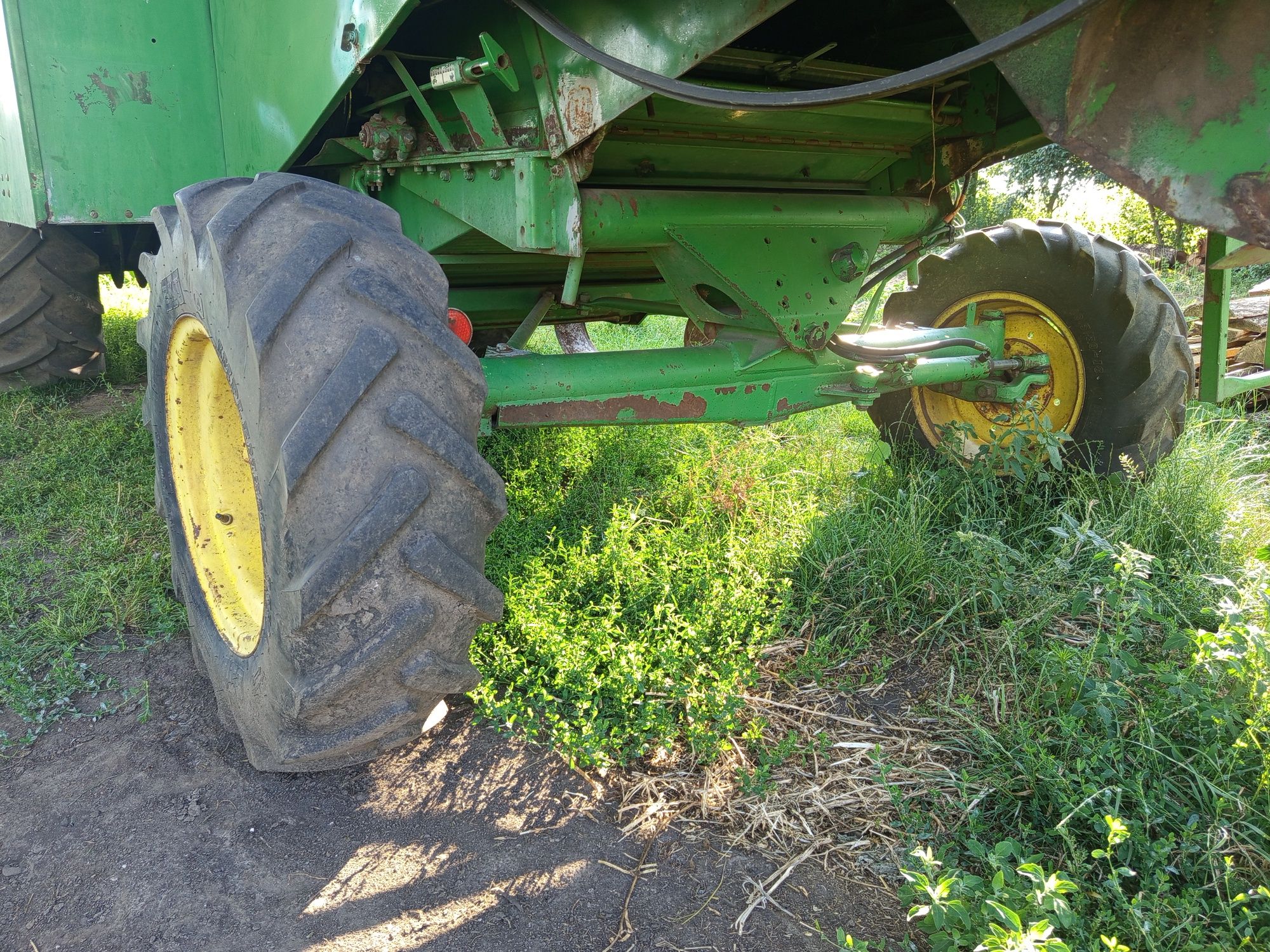 Продам комбайн John Deere 1065