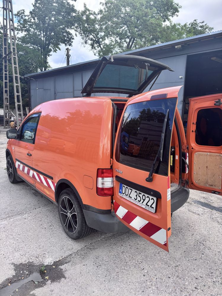 Vw Caddy 1.9tdi uchylny dach