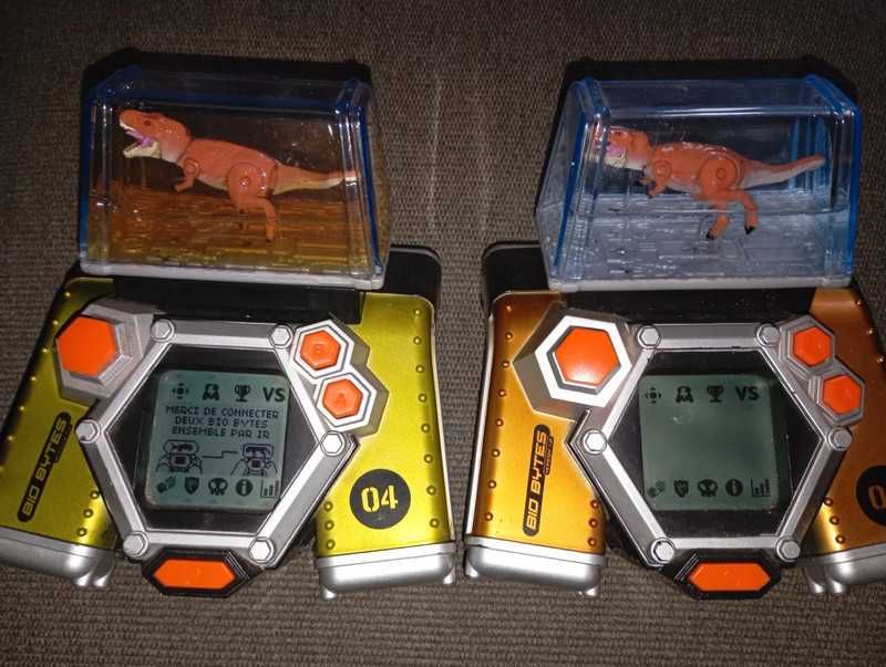 Bio Bytes T-Rex Dinosaur eletrônico portátil