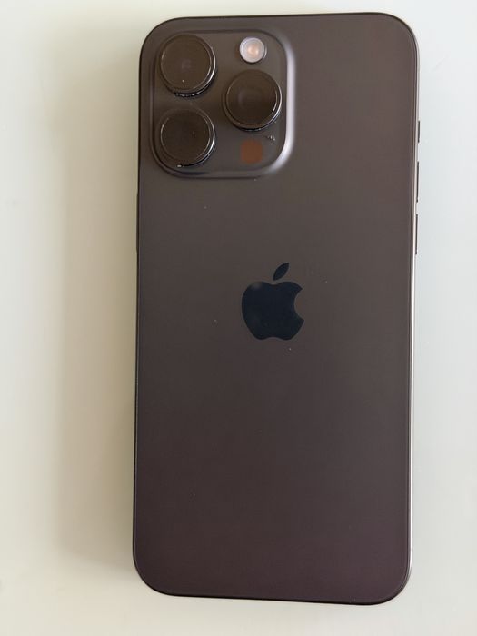 iPhone 15 Pro Max preto titâneo 256 GB
