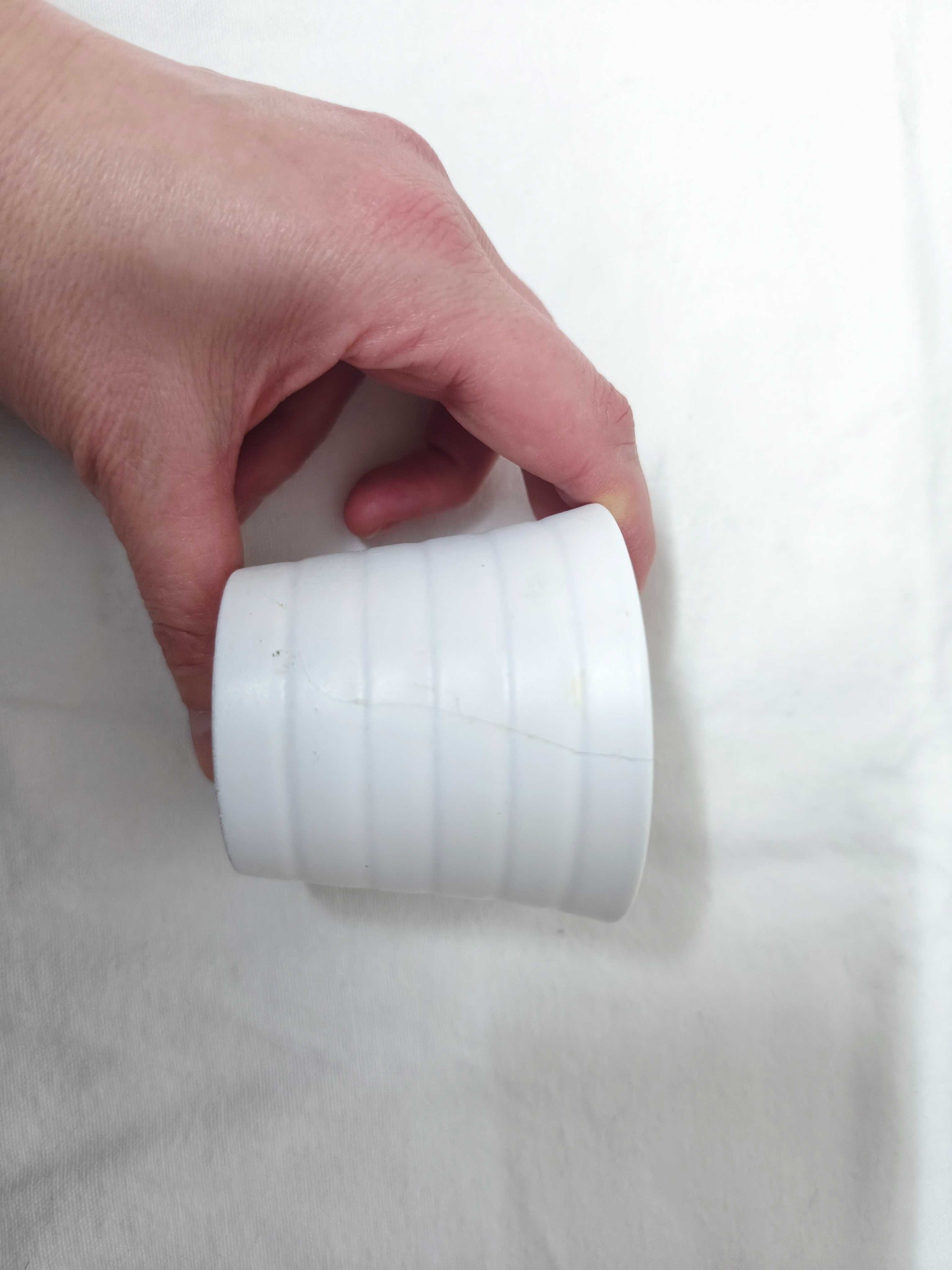 4 pequenos vasos cerâmica usados