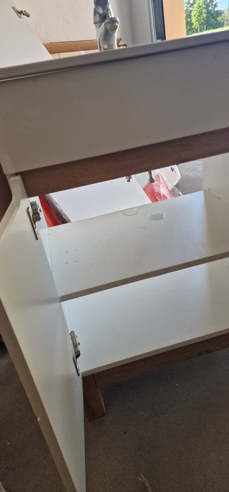 Umywalka z szafką do Twojej łazienki super stan