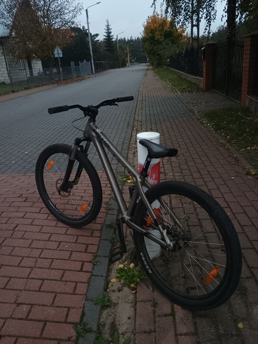 Kellys whip 10 zrobiony na dirt