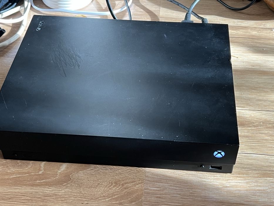 Konsola microsoft Xbox One X 1TB sprawna