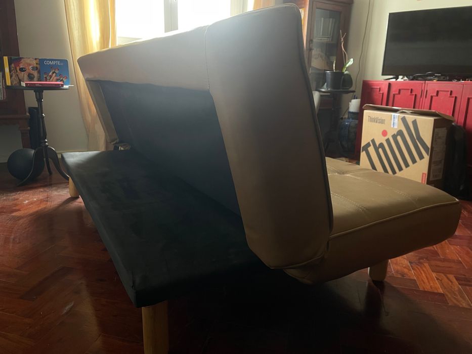 Sofá-cama 3 Lugares em Couro Baxton SKLUM