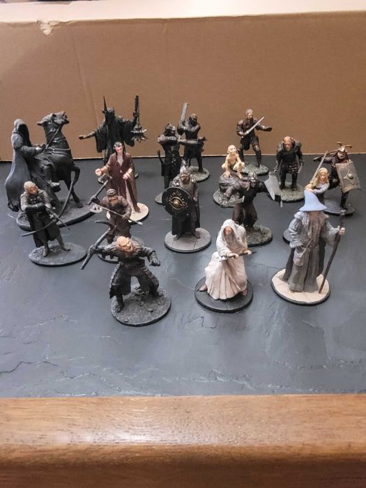 Figurki ołowiane z Władca Pierścieni, 17 sztuk