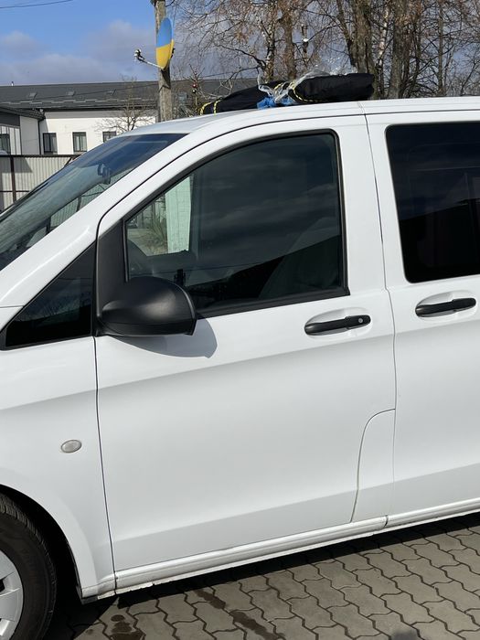 Передні двері білі Mercedes Vito W447 V-Class Viano