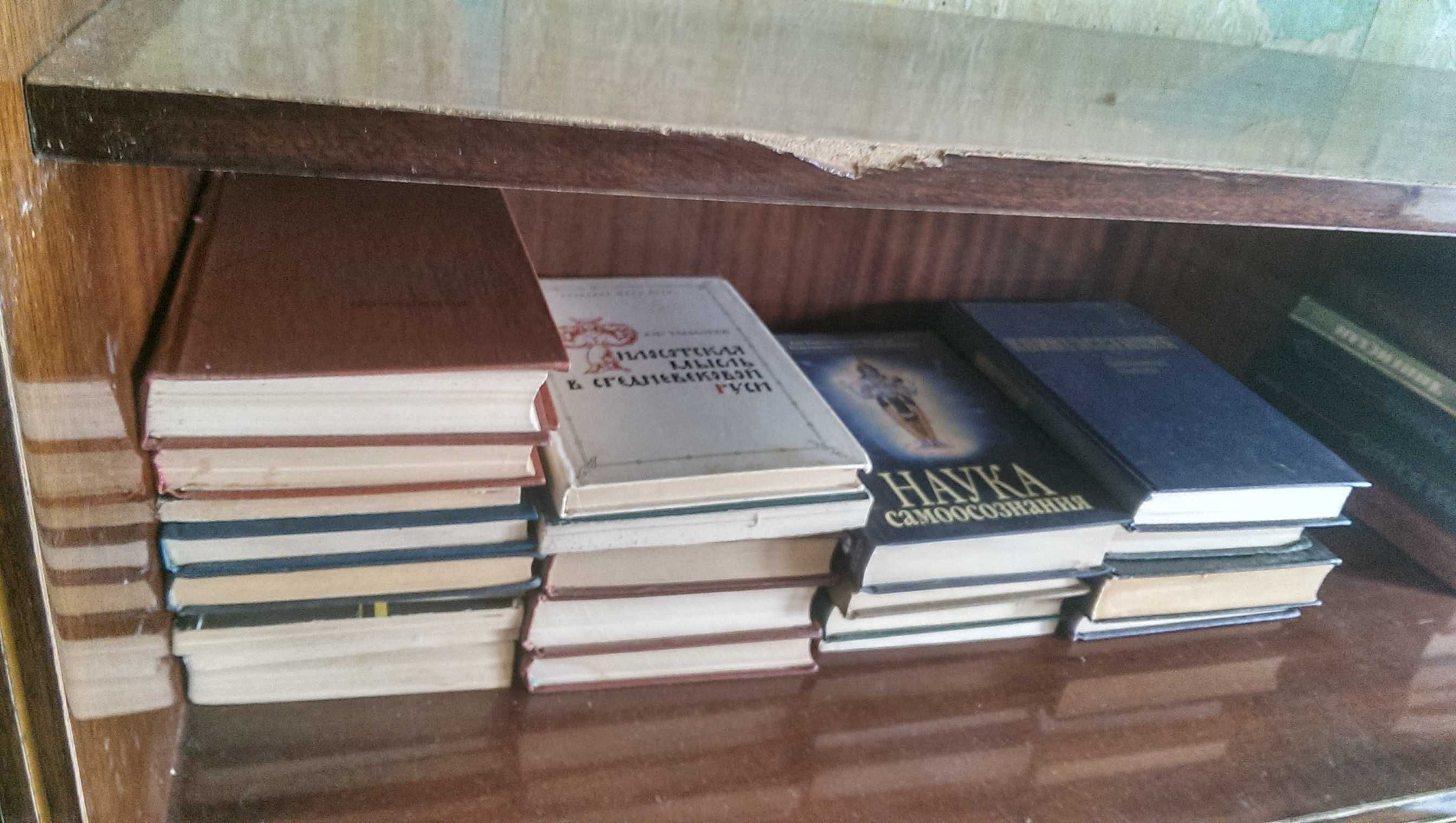 книжный шкаф  , стелаж , книжна шафа , сервант