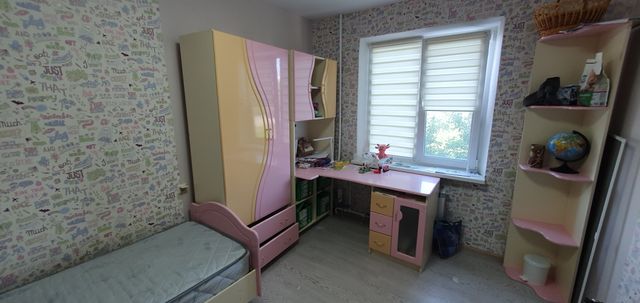 Мебель (комплект) для детской комнаты.