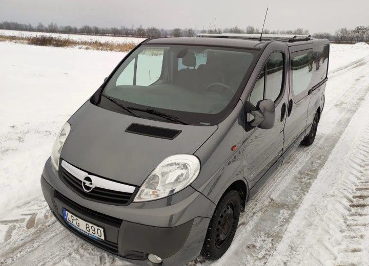 Opel Vivaro 2011