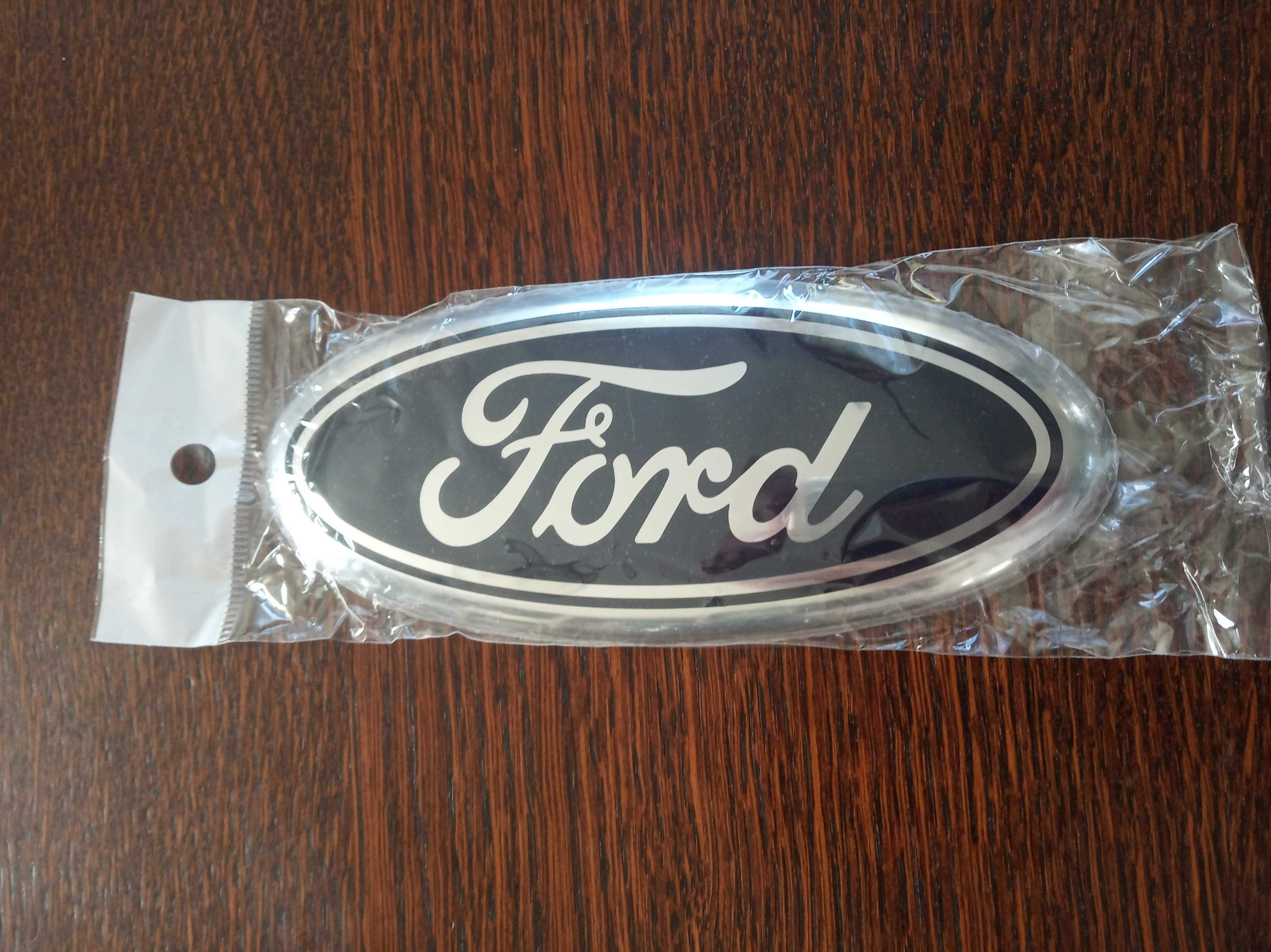 Ford Transit Fiesta Focus Mondeo tył bagażnik logo znaczek emblemat