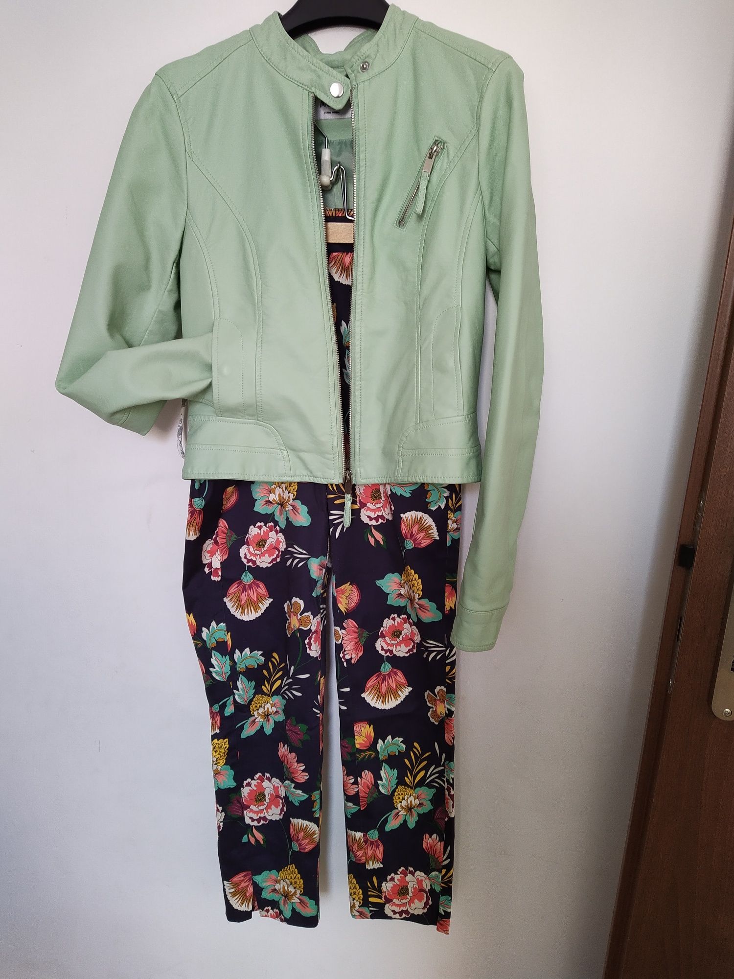 Kurtka skórzana VERO MODA, ramoneska, wiosenna, miętowa S 36
