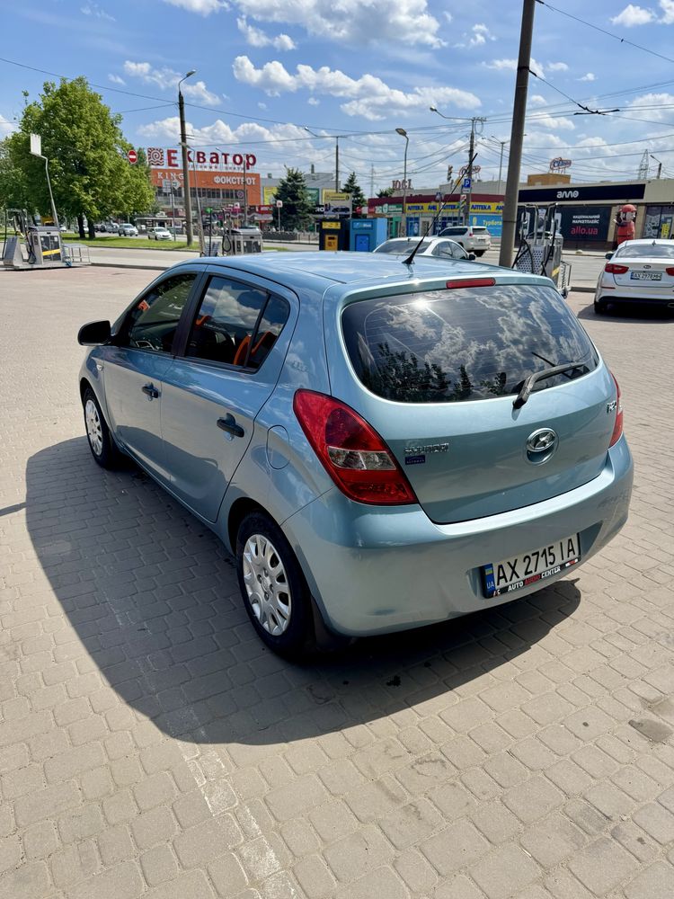 Продам Hyundai i20 2012
