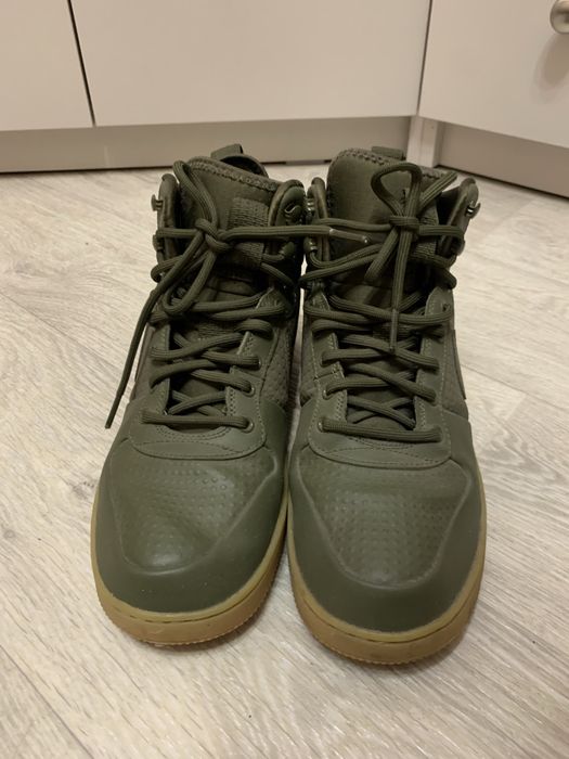 Продам оригінальні чоловічі кросівки Nike