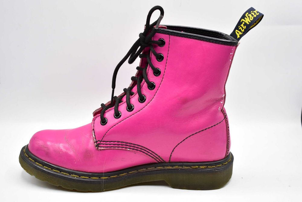 Dr. Martens ( 37 )